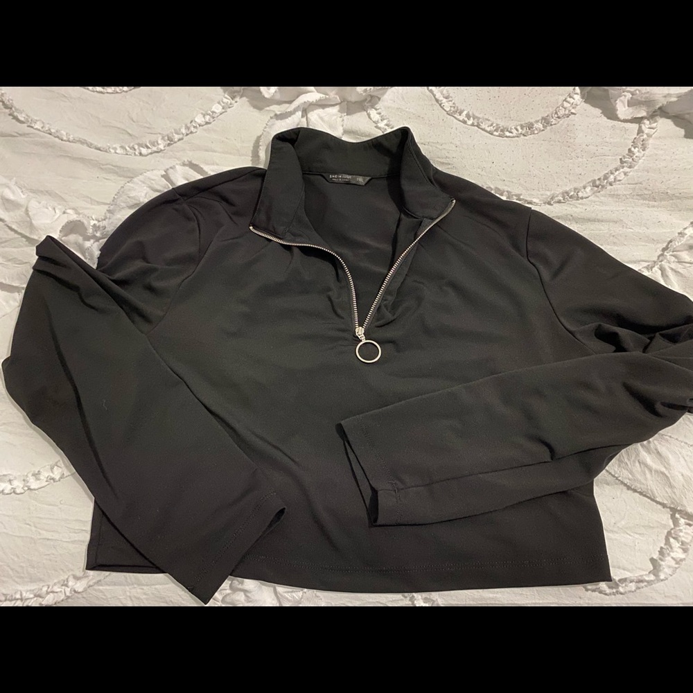 Black Zip up Crop Top